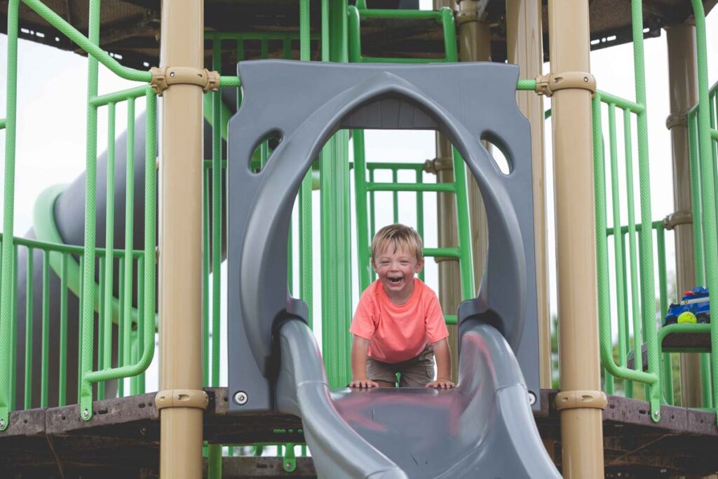 master planned communities amenities - playgrounds